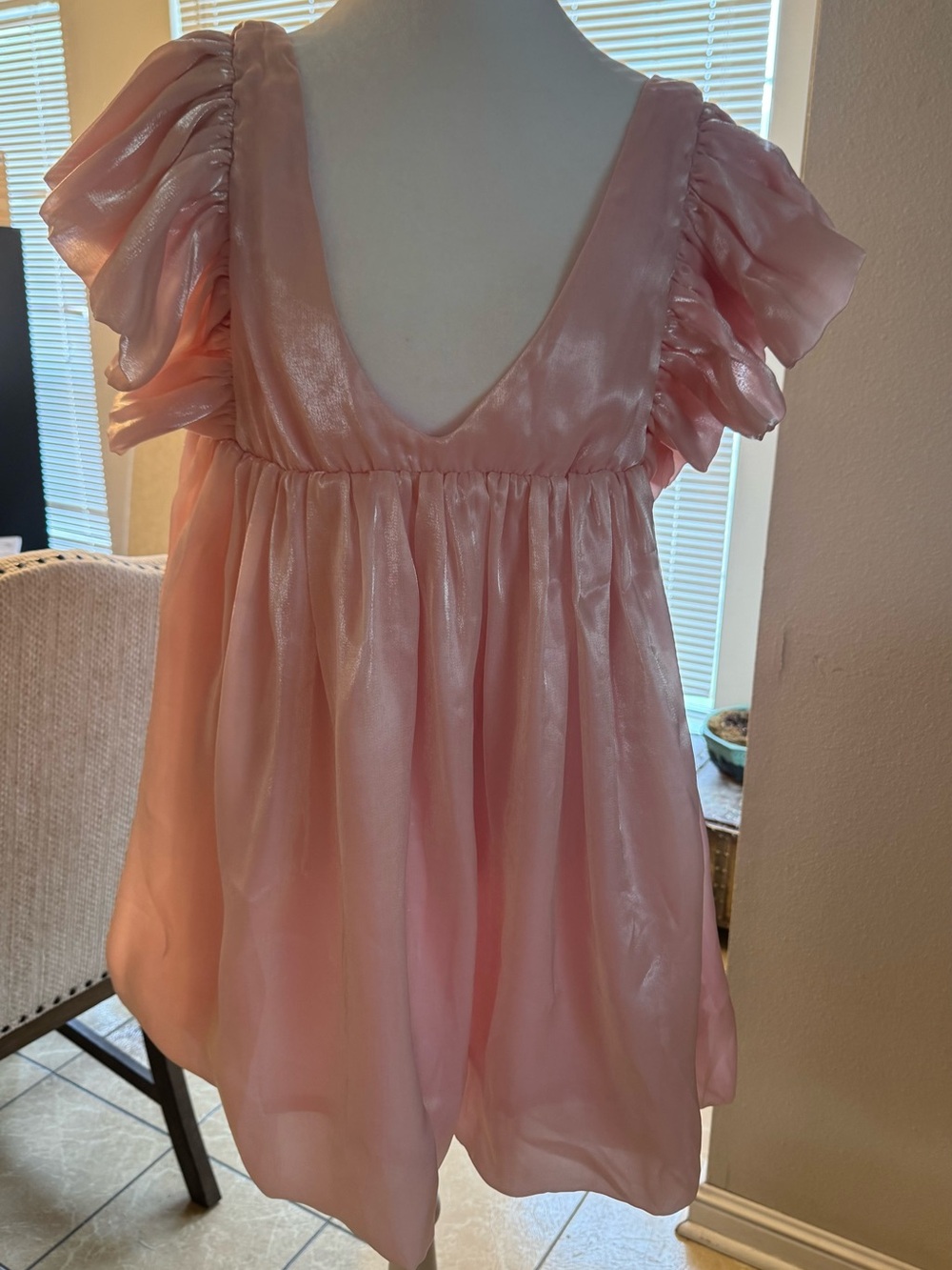 Gorgeous boutique Storia light pink deep V plunge iridescent dress